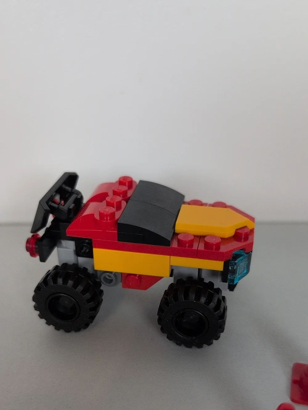 Lego Creator 3in1 Mini Convertible Monster Truck